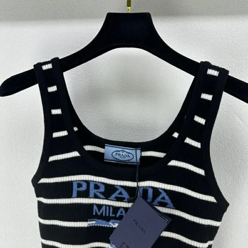 prada t-shirt sans manches pour femme s_123775a3